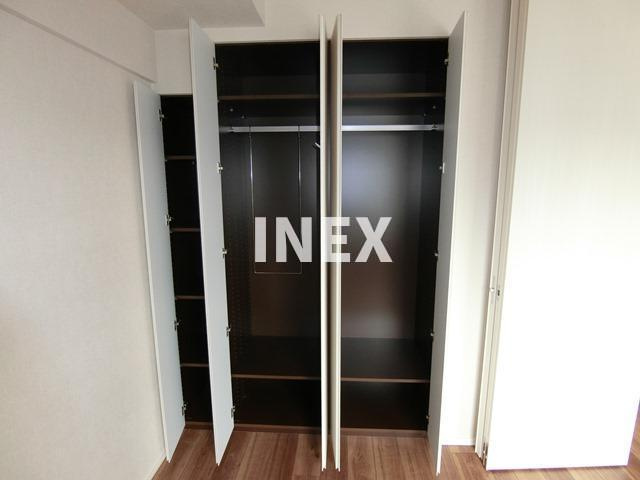 横浜市南区新川町２丁目の賃貸マンションの収納