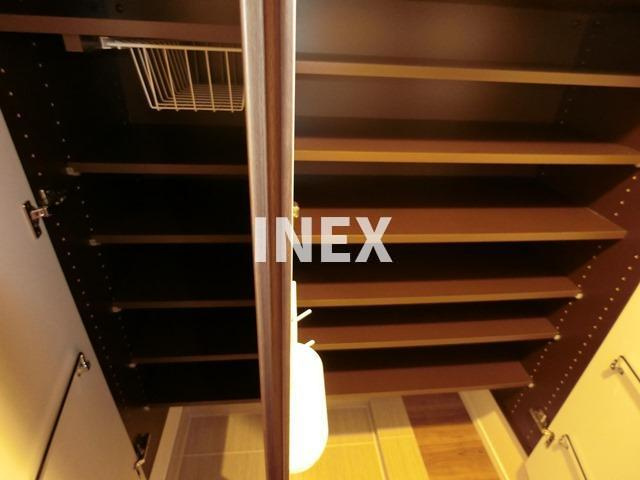 横浜市南区新川町２丁目の賃貸マンションの収納