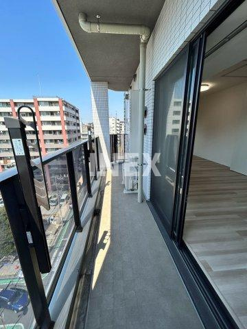 横浜市南区新川町２丁目の賃貸マンションのバルコニー