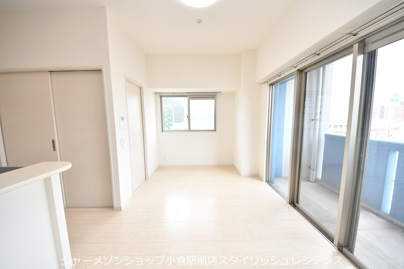 アンレーヴ門司駅前の居間・リビング
