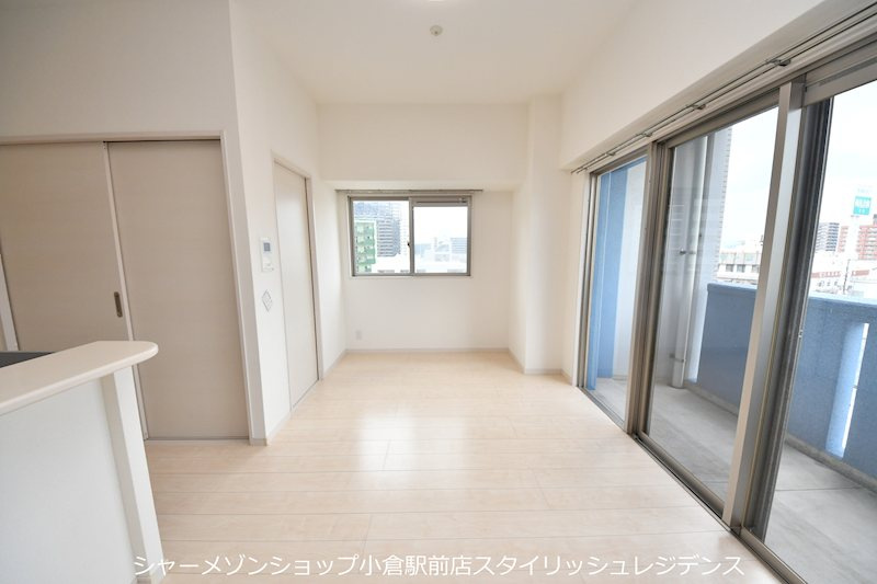 アンレーヴ門司駅前の居間・リビング