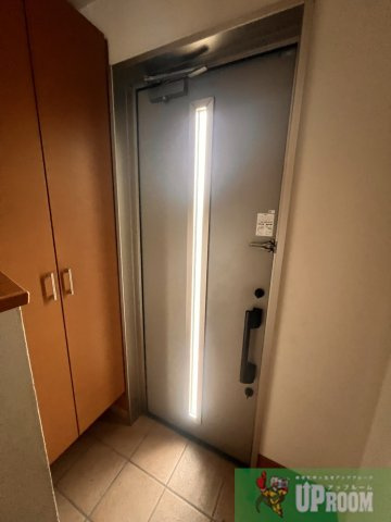リースホーム上志段味IIA棟の玄関