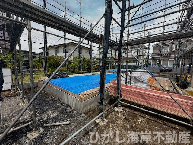 茅ヶ崎市南湖4丁目　新築戸建　全２棟の外観|4月24日撮影　建築中　現地外観