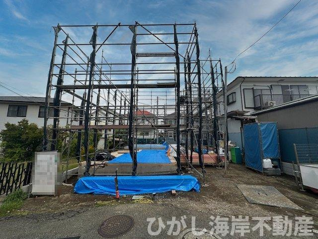 茅ヶ崎市南湖4丁目　新築戸建　全２棟の外観|4月24日撮影　建築中　現地外観