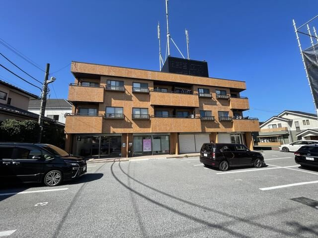 セントラルパレスの駐車場