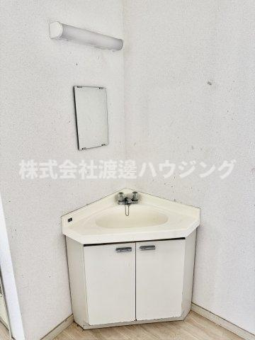 上ノ島貸家の洗面所