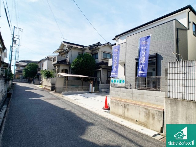 神戸市西区長畑町　第4期　未入居の前面道路含む現地写真|周辺は閑静な住宅街！前面道路広々で車の出し入れも便利です。駐車が苦手な方でも安心して車庫入れできます！