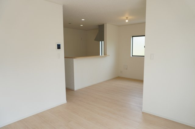 草加市瀬崎5丁目 新築分譲住宅 全10棟 10号棟の居間・リビング
