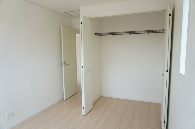 草加市瀬崎5丁目 新築分譲住宅 全10棟 10号棟の収納