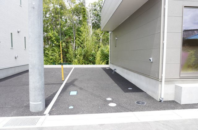 草加市瀬崎5丁目 新築分譲住宅 全10棟 10号棟の駐車場