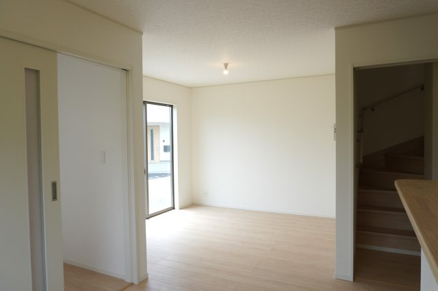 草加市瀬崎5丁目 新築分譲住宅 全10棟 10号棟の居間・リビング