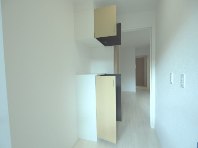 広島市安佐南区上安３丁目のアパートの玄関