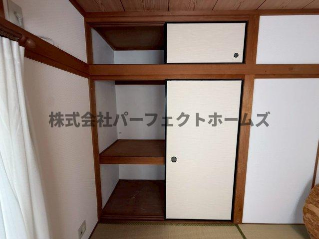 禁野本町1丁目戸建　賃貸の収納|たっぷりとした収納スペースです
