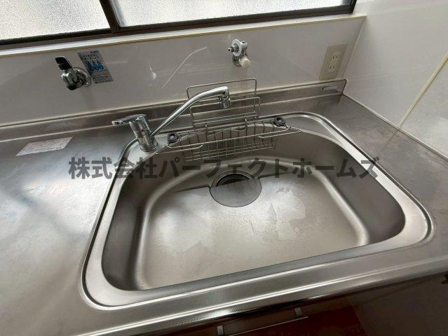 禁野本町1丁目戸建　賃貸のキッチン|キッチンでお料理をお楽しみください