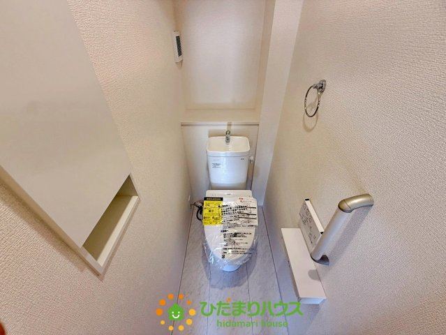 久喜市本町2丁目2期　新築一戸建て　03のトイレ