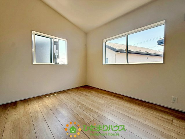 久喜市本町2丁目2期　新築一戸建て　03の洋室