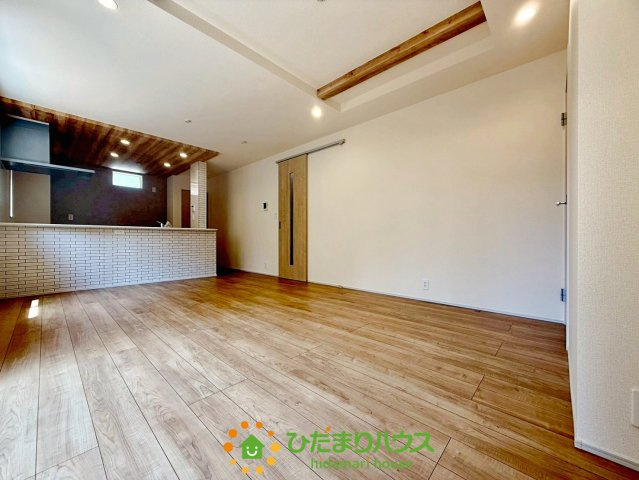 久喜市本町2丁目2期　新築一戸建て　03の居間・リビング