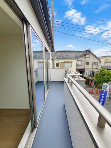 三郷市　戸ケ崎　新築戸建　全2棟のバルコニー|開放的で明るい空間を演出してくれるバルコニーです