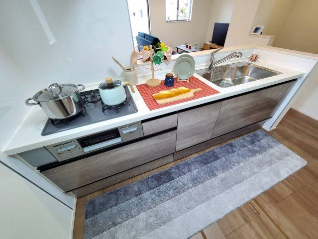 三郷市　戸ケ崎　新築戸建　全2棟のキッチン|キッチンでお料理をお楽しみください