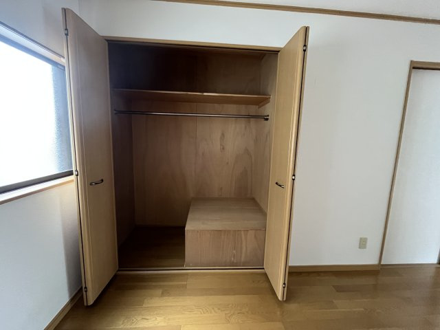 さいたま市岩槻区貸家の収納|二階洋室収納です
