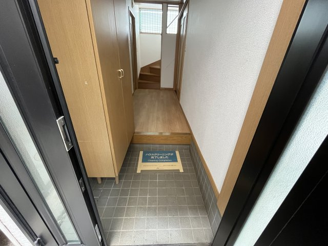 さいたま市岩槻区貸家の玄関|使いやすい玄関です