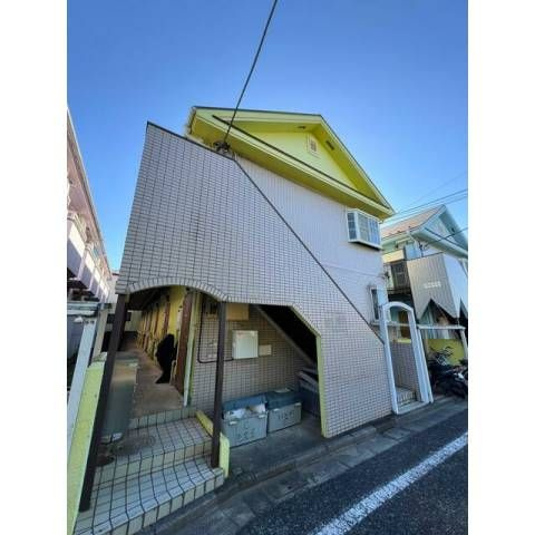 メープル大泉学園Ｃ棟のエントランス