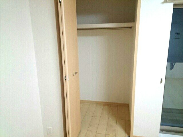 ジュネス　モデルヌの収納