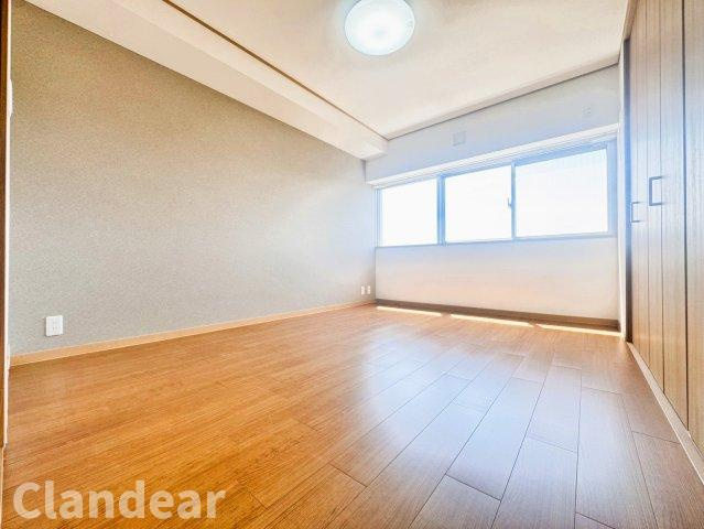 グリーンパーク第9綾瀬の洋室|ドキドキの新生活も、安心してスタート。ぴったりの住まいを見つけませんか？クランディアが一緒に住まい選びをサポートします‼　まずは、お気軽にお問合せください　＃クランディア