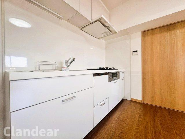 グリーンパーク第9綾瀬のキッチン|ドキドキの新生活も、安心してスタート。ぴったりの住まいを見つけませんか？クランディアが一緒に住まい選びをサポートします‼　まずは、お気軽にお問合せください　＃クランディア