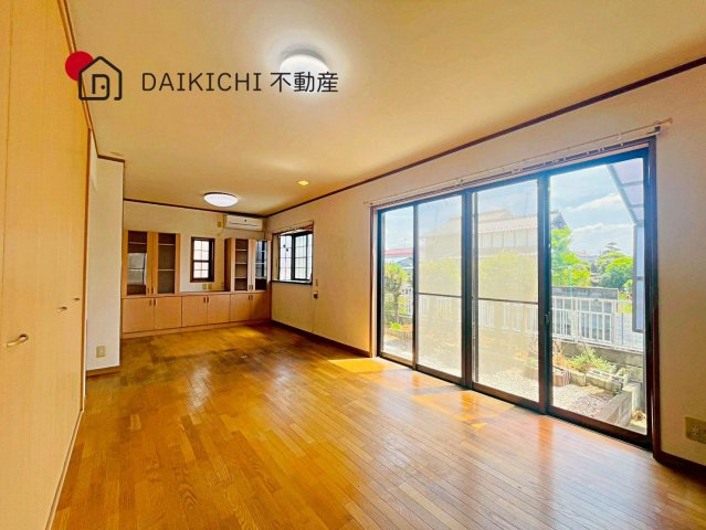 【居間・リビング】 | 比企郡川島町大字下伊草　中古戸建　