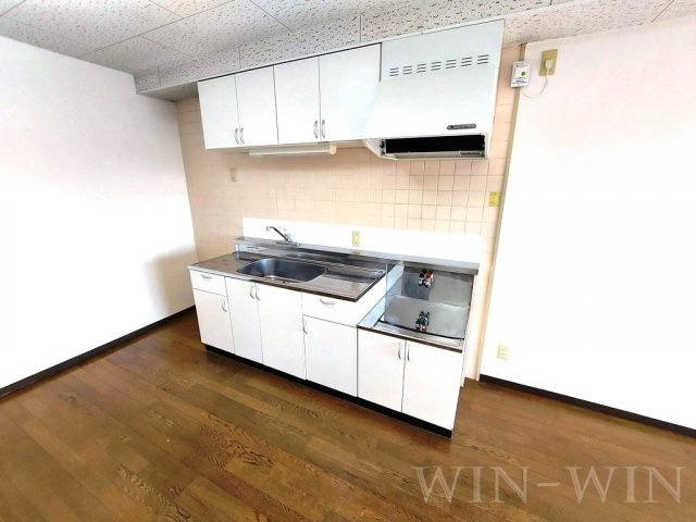 レ・セゾン菰口 Aのキッチン|イメージ（同建物内別部屋の写真です）