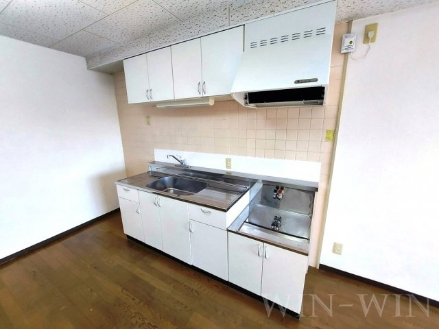 レ・セゾン菰口 Aのキッチン|イメージ（同建物内別部屋の写真です）