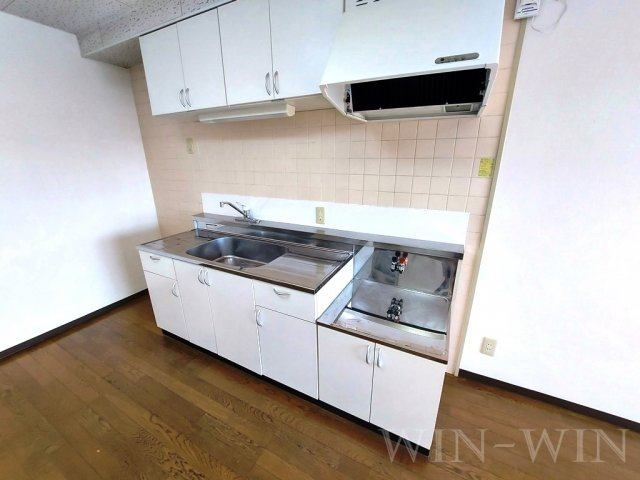 レ・セゾン菰口 Aのキッチン|イメージ（同建物内別部屋の写真です）