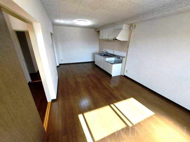 レ・セゾン菰口 Aの居間・リビング|イメージ（同建物内別部屋の写真です）