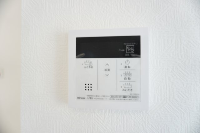 越谷市大字大林 新築分譲住宅 全2棟 1号棟のキッチン|床下収納