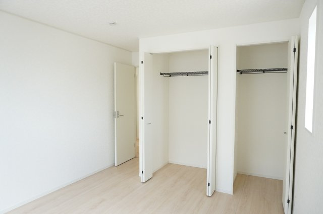越谷市大字大林 新築分譲住宅 全2棟 1号棟の洋室