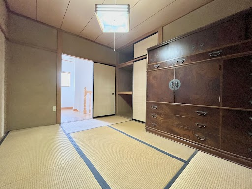 売中古戸建　中央区初生町の和室|和のぬくもりを感じられる和室が、暮らしに落ち着きをもたらします。