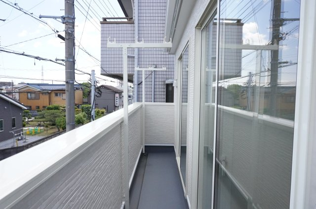 越谷市大字大林 新築分譲住宅 全2棟 2号棟のバルコニー