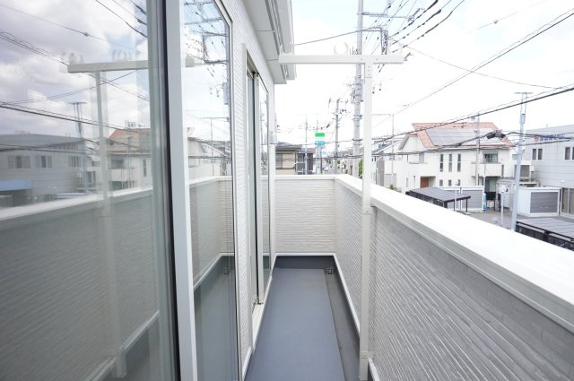 越谷市大字大林 新築分譲住宅 全2棟 2号棟のバルコニー