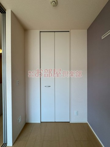 フェアプラッツB棟の洋室|使い勝手のいい洋室です