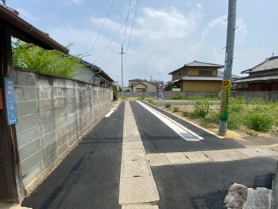 【前面道路含む現地写真】 | 【プレイワーク千原町1丁目】条東小・新築建売・土地35坪・4LDK | 前面道路含む現地写真です