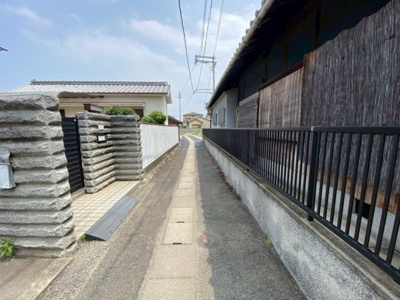 【前面道路含む現地写真】 | 【プレイワーク千原町1丁目】条東小・新築建売・土地35坪・4LDK | 前面道路含む現地写真です