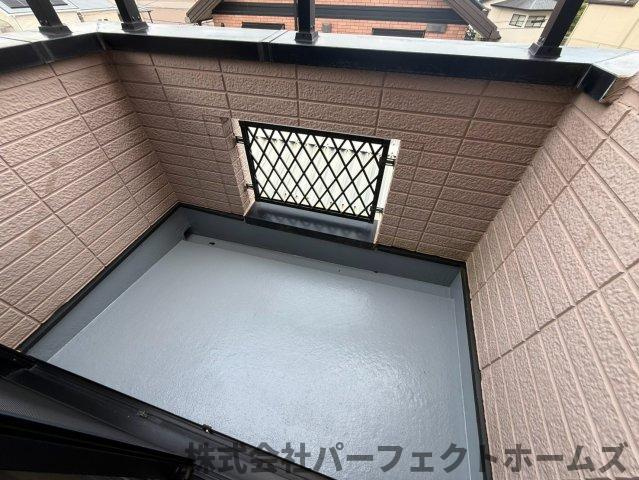 香里ヶ丘4丁目戸建のバルコニー