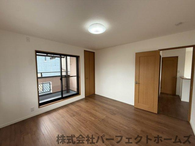 香里ヶ丘4丁目戸建の洋室|きれいな洋室です