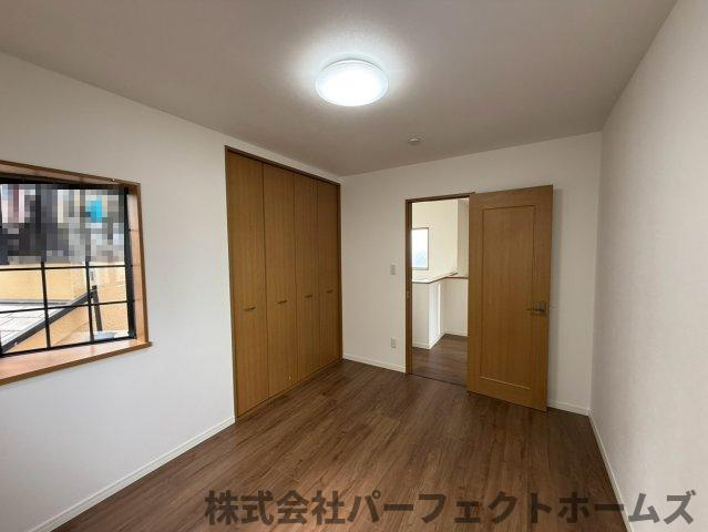 香里ヶ丘4丁目戸建の洋室|コンパクトで使いやすい洋室です