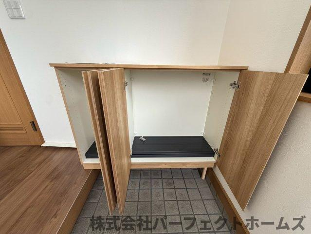 香里ヶ丘4丁目戸建の収納|便利な収納スペースです