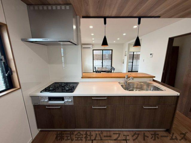 香里ヶ丘4丁目戸建のキッチン|きれいなキッチンです