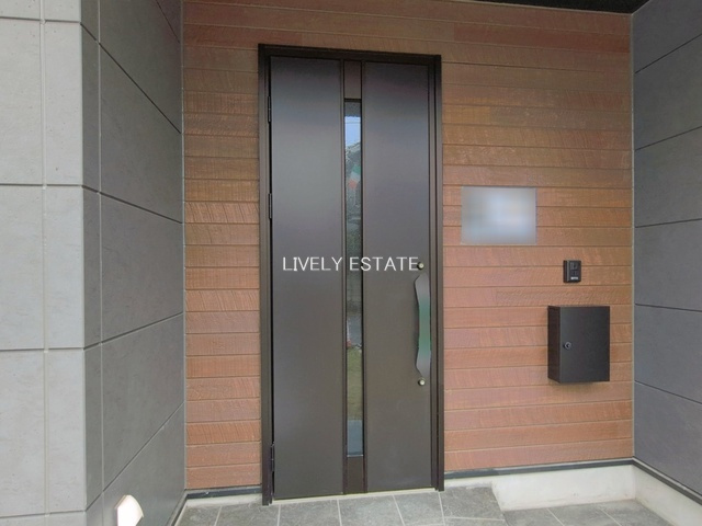 越谷市大字大泊 新築分譲住宅 全3棟 1号棟の玄関