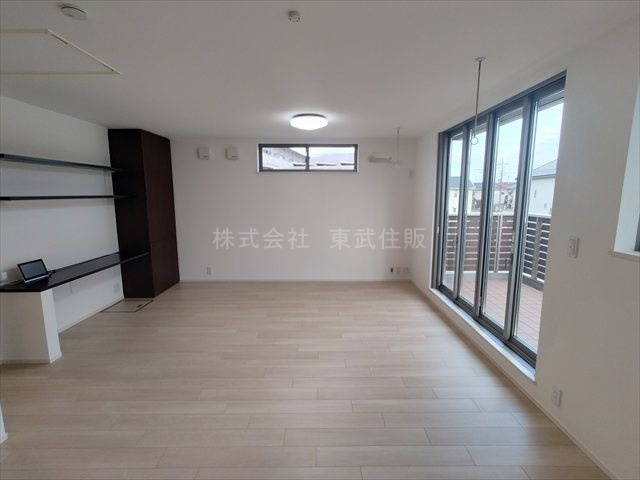 【居間・リビング】の画像