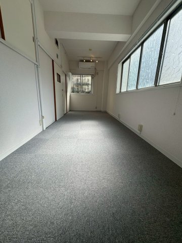 福島ビルの内装